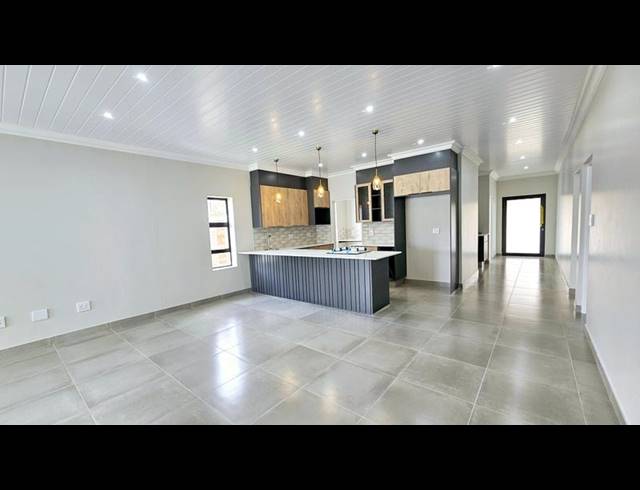 3 BEDROOM HOUSE FOR SALE IN DANA BAY